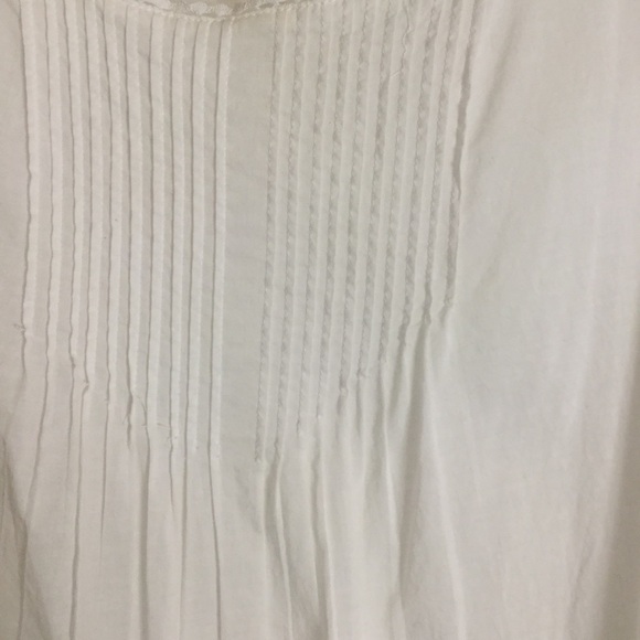 Old Navy white sun and beach top - Picture 3 of 7